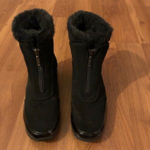 COPY - Khombu Maple Faux Fur Zip Up Insulated Boo…